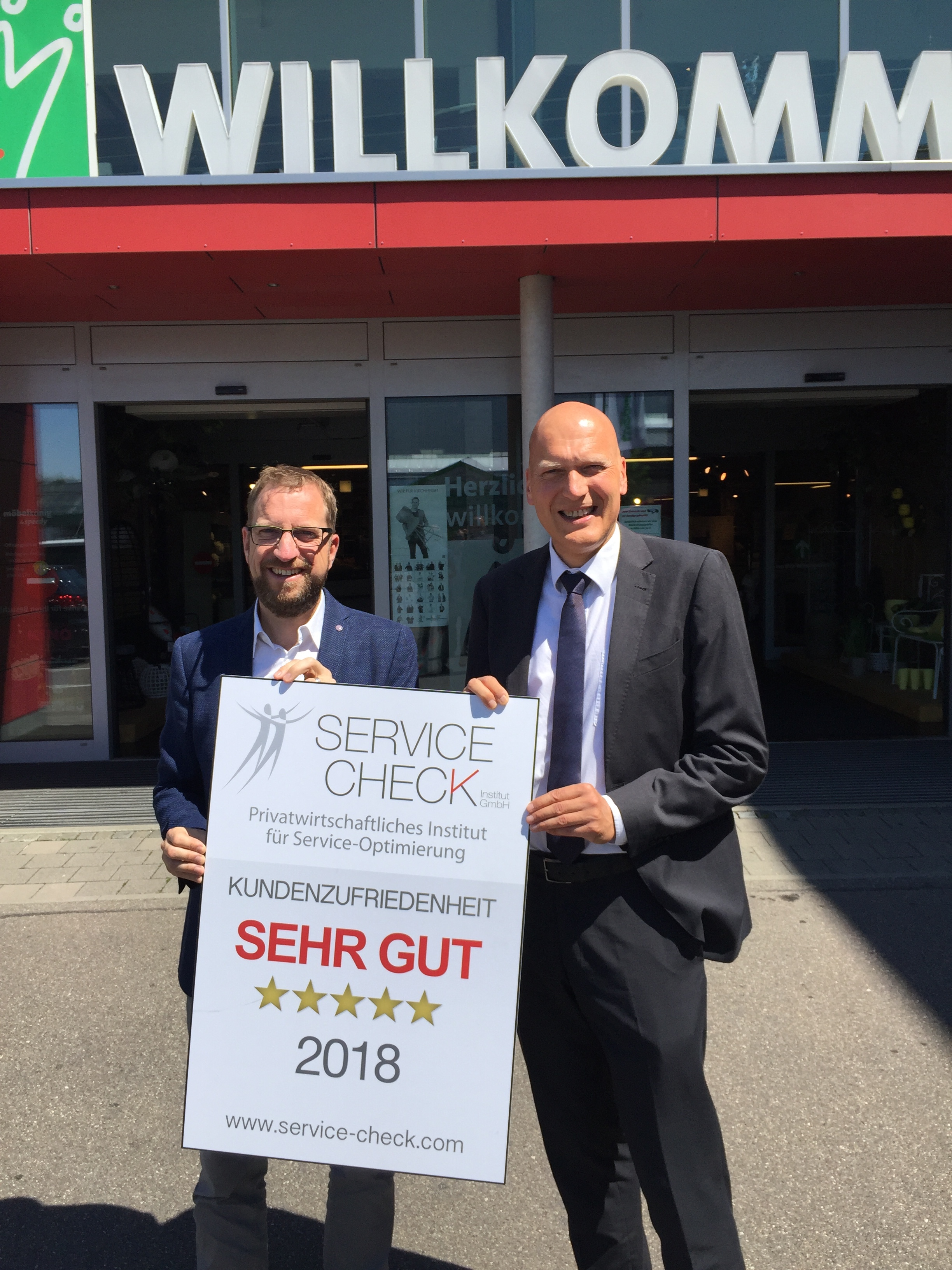 Bei Möbel König in Kirchheim unter Teck ist der Kunde